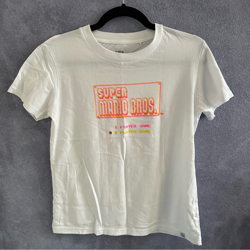 Uniqlo x Nintendo Graphic Tee (NWOT) • Size: S